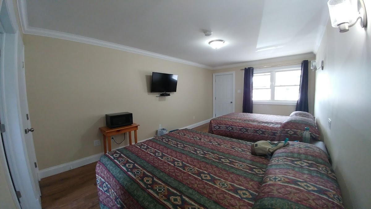 Dolan's Inn & Suites photo 2