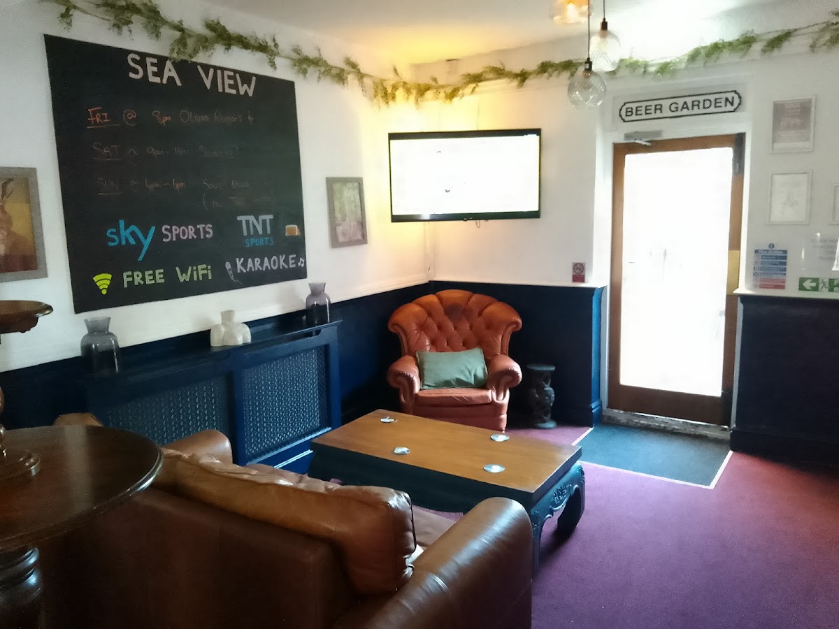 The Seaview Hotel & Bar photo 2