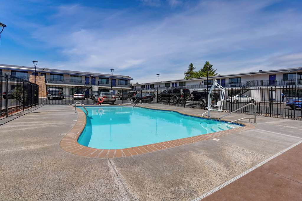 Motel 6 Ukiah, CA - North photo 3