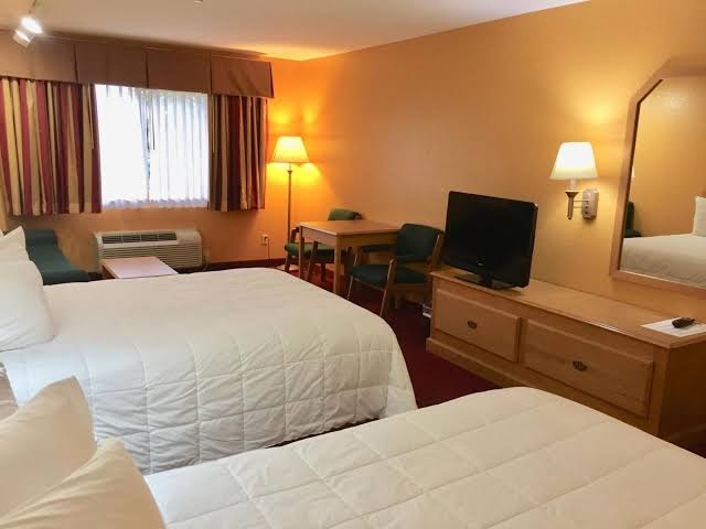 Parkfield Inn photo 2