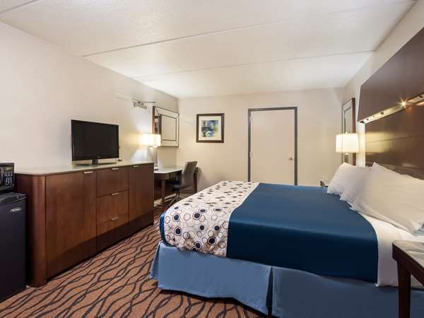 Rodeway Inn Greenwood photo 2