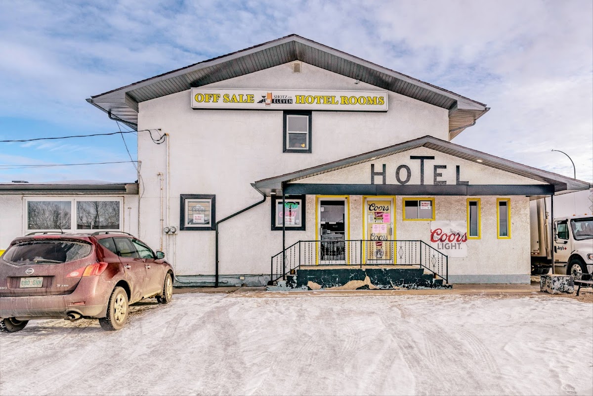 ShotZ On Eleven Chamberlain Hotel