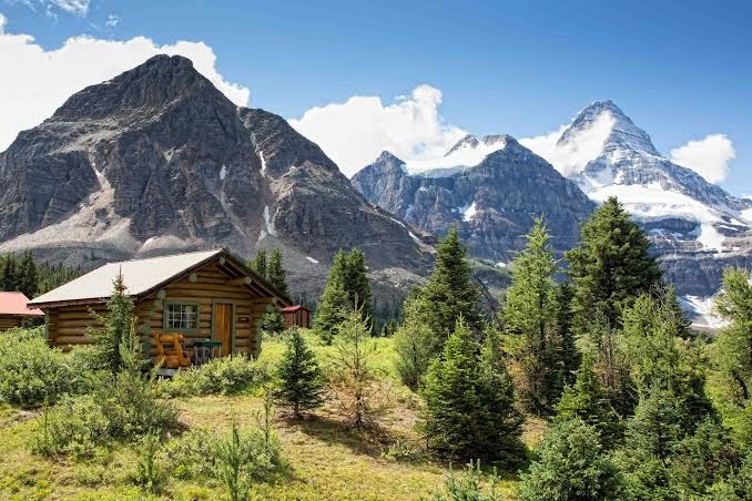 Assiniboine Lodge photo 3