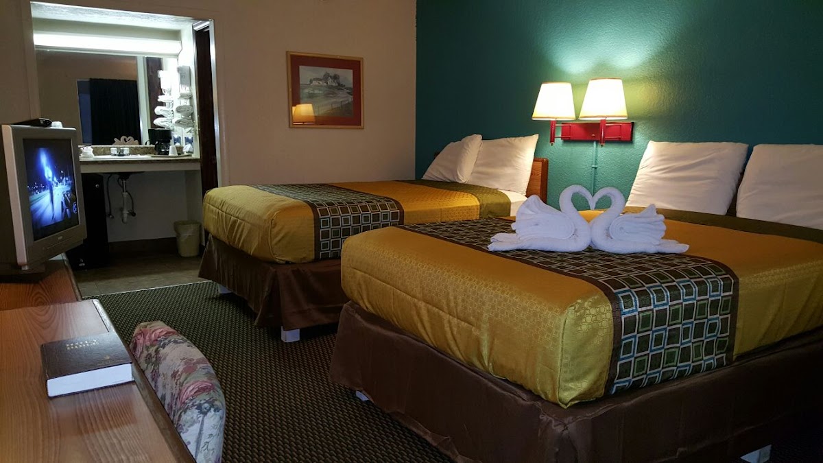 Inn Towne Lodge photo 2