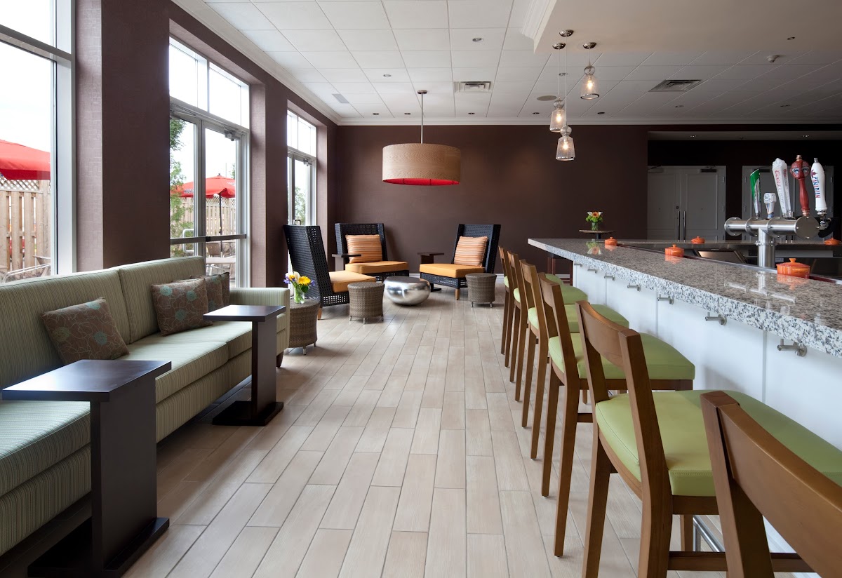 Hilton Garden Inn Montreal Airport photo 2