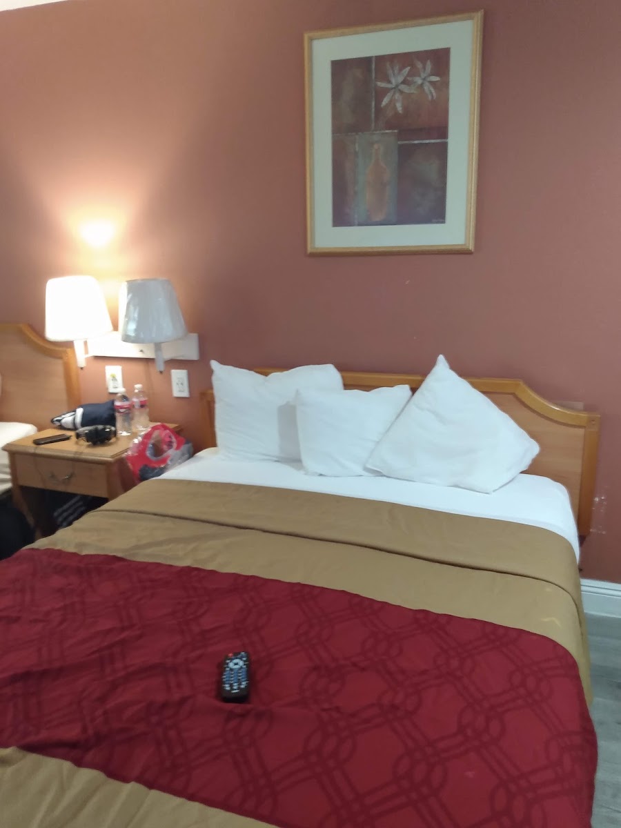 Travelodge by Wyndham Artesia photo 2
