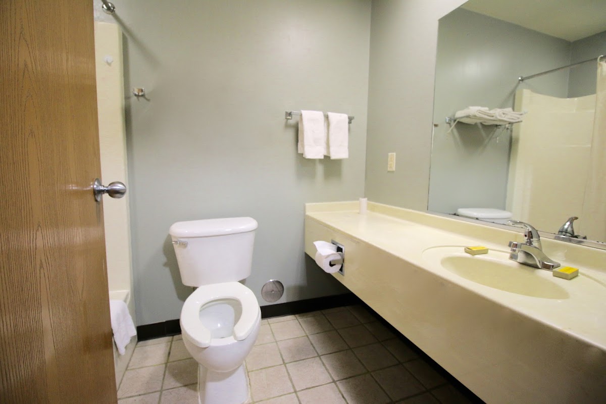 Crest Hill Inn photo 2
