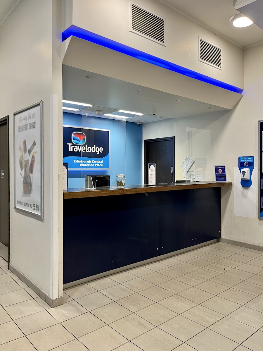 Travelodge Edinburgh Central Waterloo Place photo 3