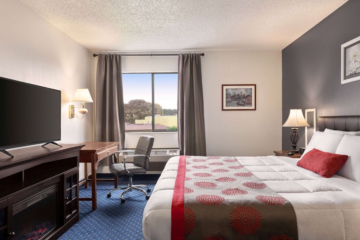 Ramada by Wyndham Arcata photo 2