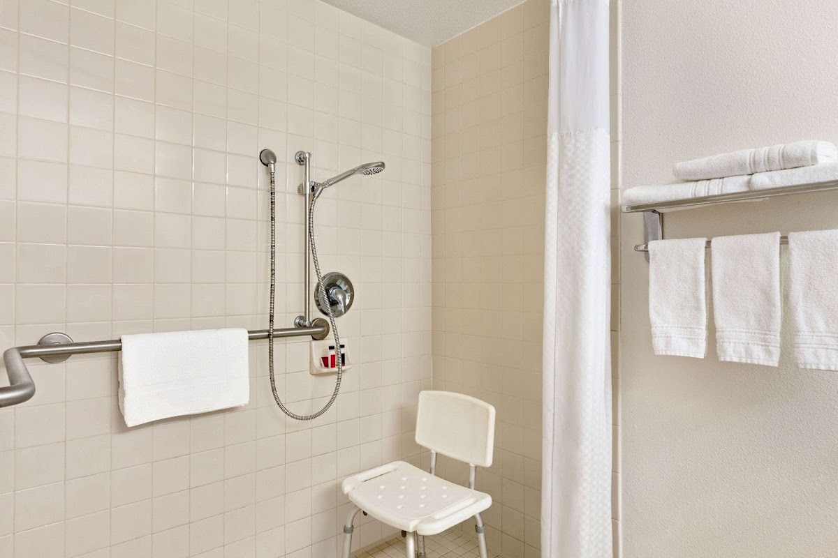 Ramada by Wyndham Arcata photo 3