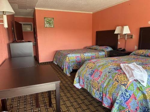 Queen Elizabeth Motel photo 2