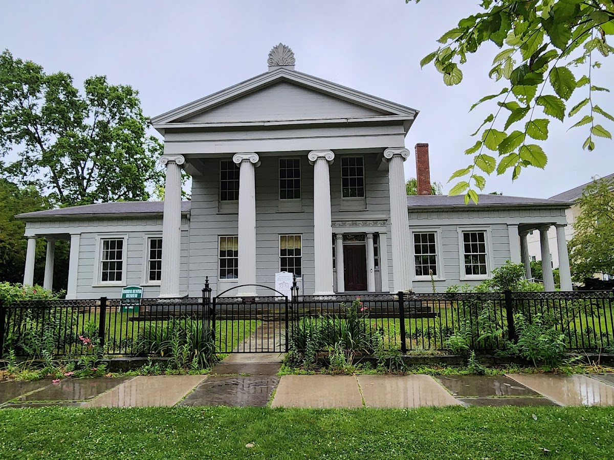 Robbins Hunter Museum