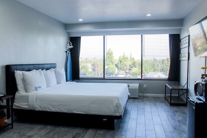 Capri Suites Anaheim photo 2