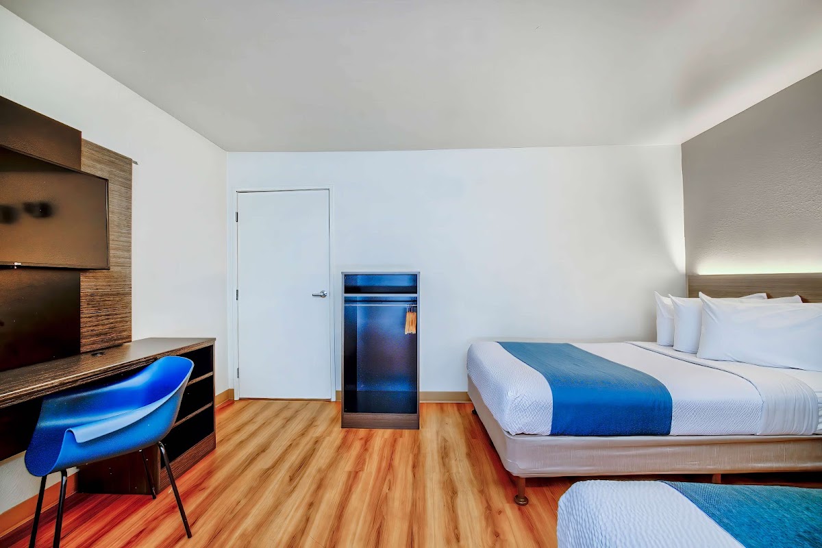 Motel 6 Duluth, MN photo 2