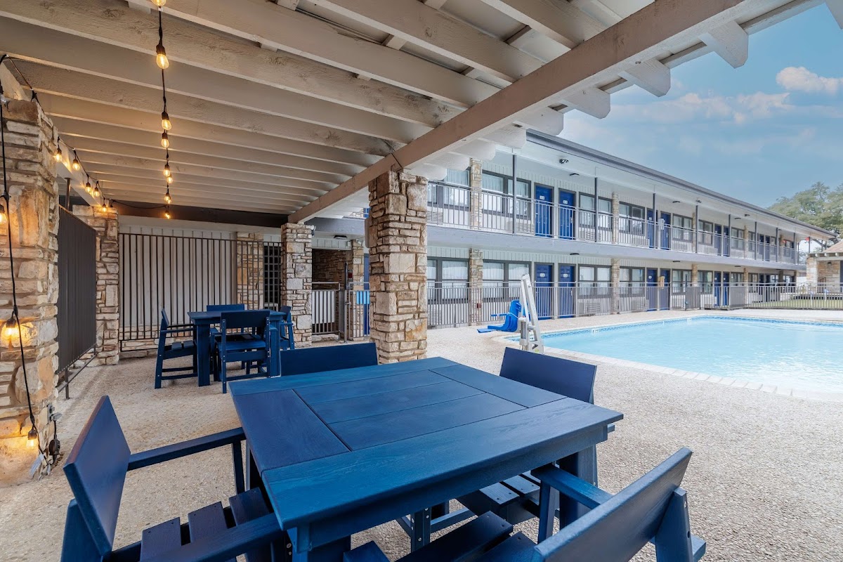 Motel 6 Boerne, TX photo 3