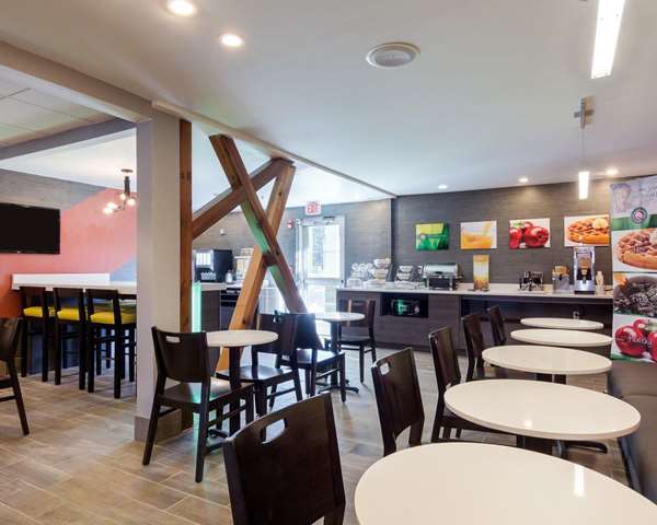 Quality Inn & Suites Ashland near Kings Dominion photo 3