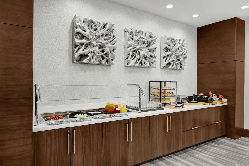Hilton Garden Inn Charlotte Waverly photo 2
