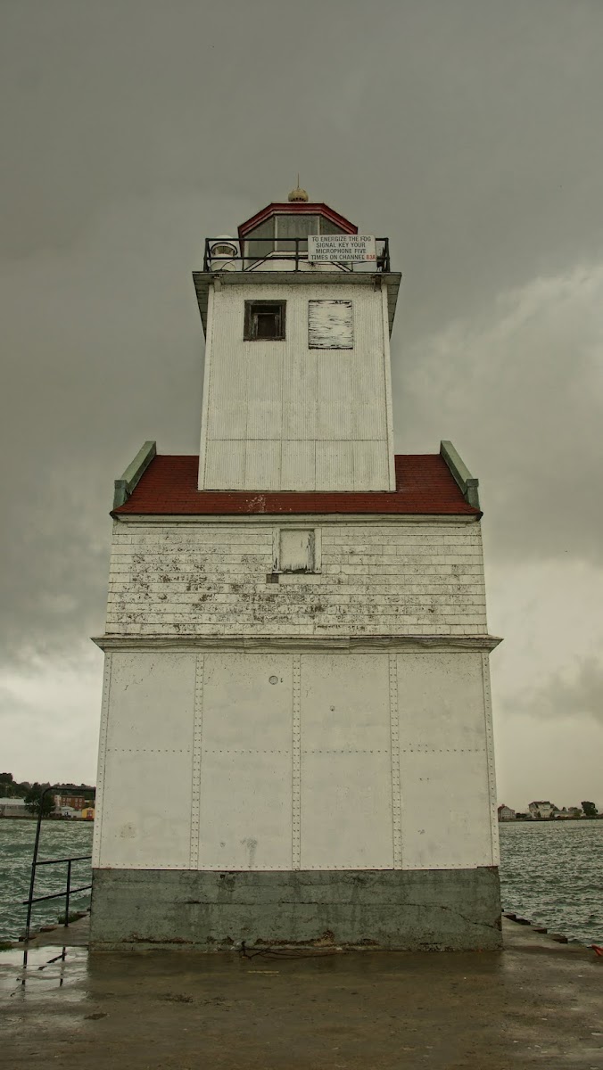 Kewaunee Pierhead Lighthouse