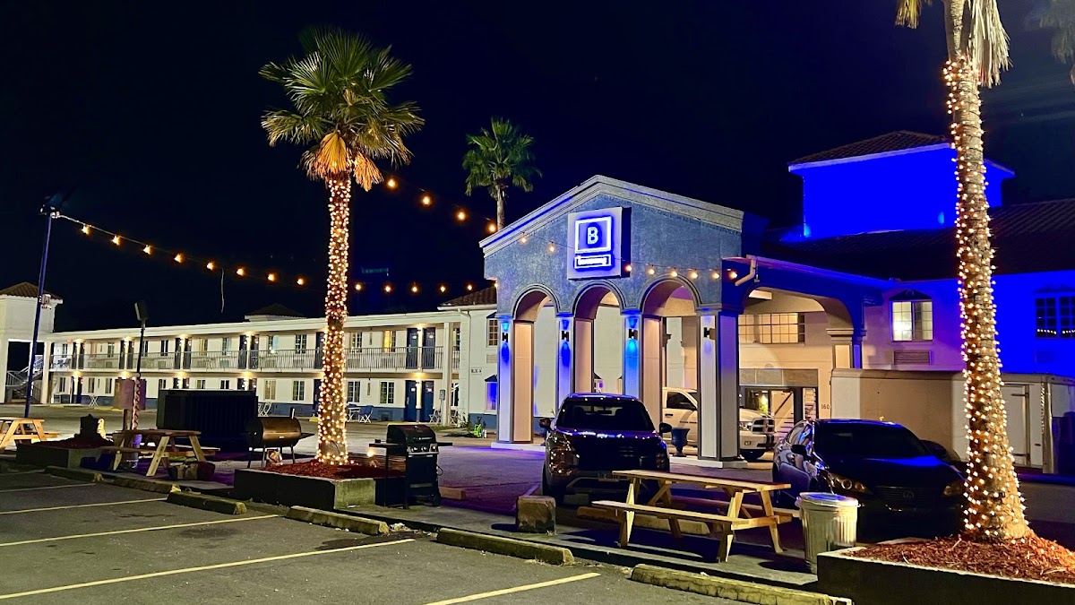 Boardwalk Suites Lafayette