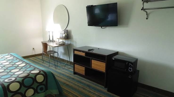 Super 8 by Wyndham Sapulpa/Tulsa Area photo 2