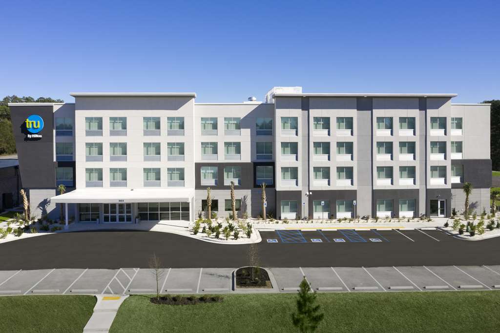 Tru by Hilton Beaufort