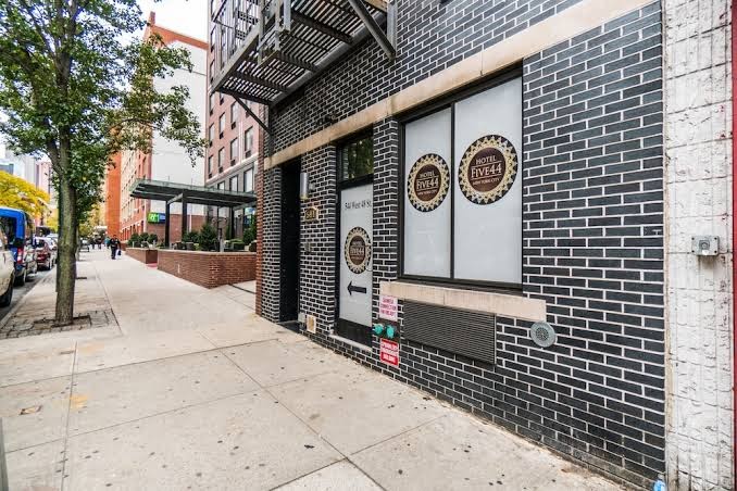 Hotel Five44