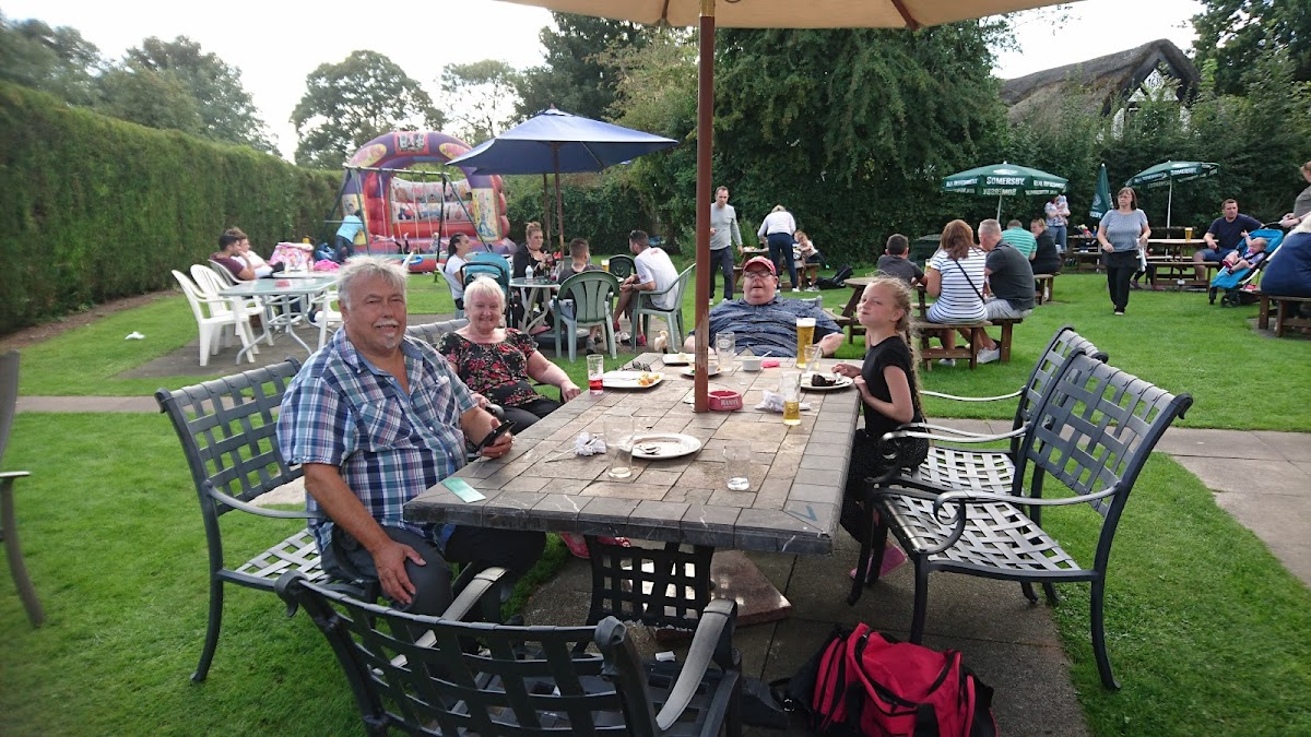 The Hollybush photo 3
