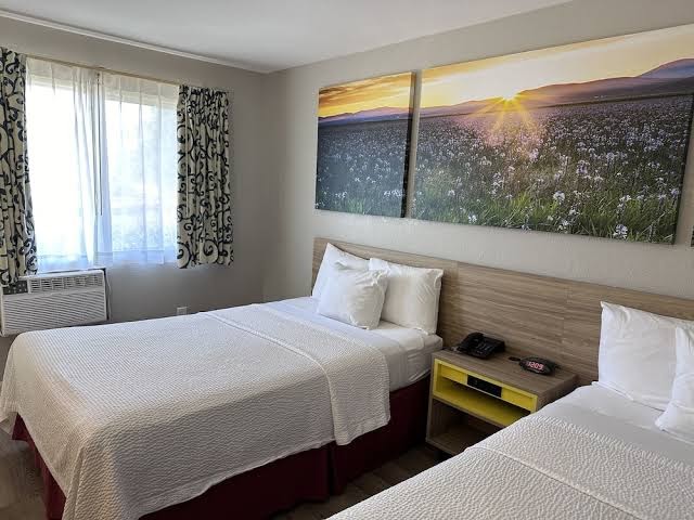 Days Inn by Wyndham San Marcos photo 2