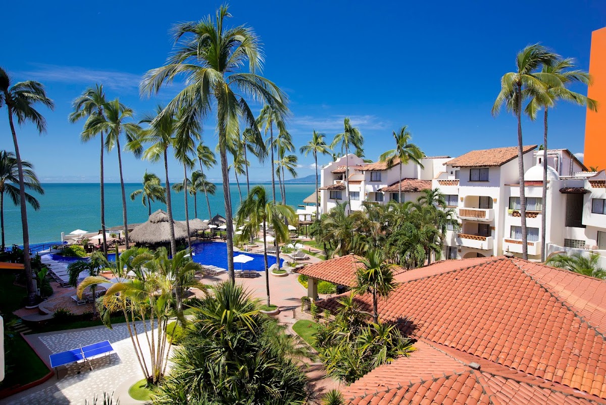 Plaza Pelicanos Grand Beach Resort