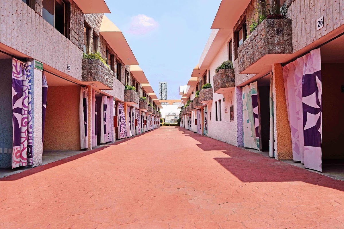 Quinta Inn Motel