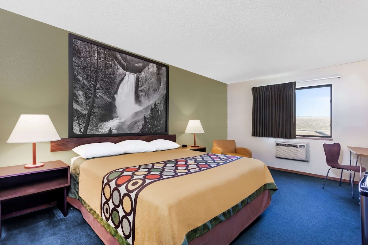 Super 8 by Wyndham Livingston Yellowstone photo 2