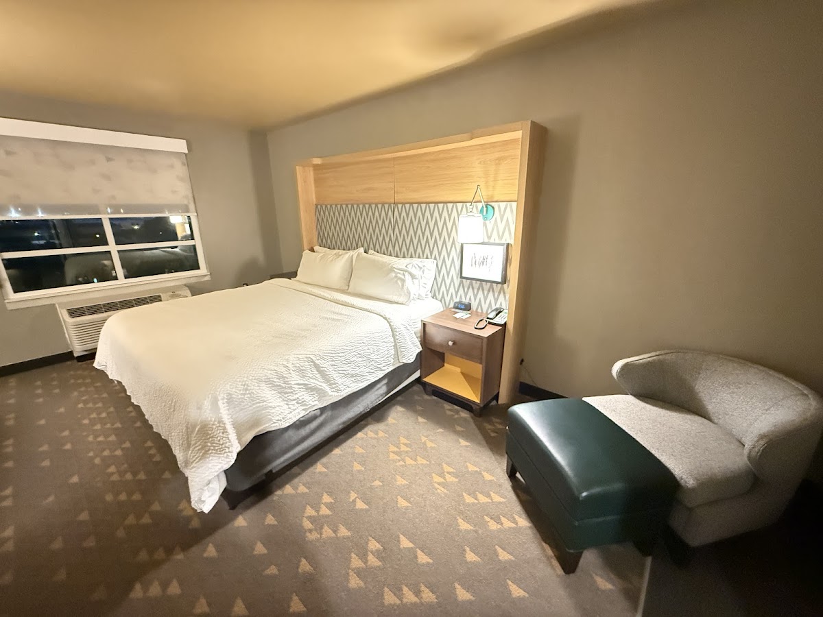 Holiday Inn Jonesboro by IHG photo 2