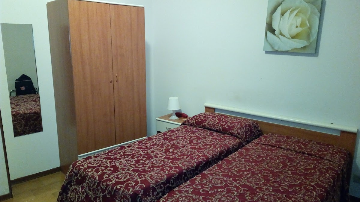 Room 8