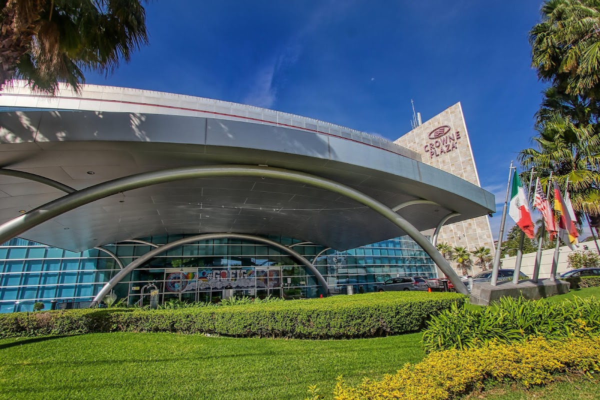 Crowne Plaza Leon by IHG photo 3