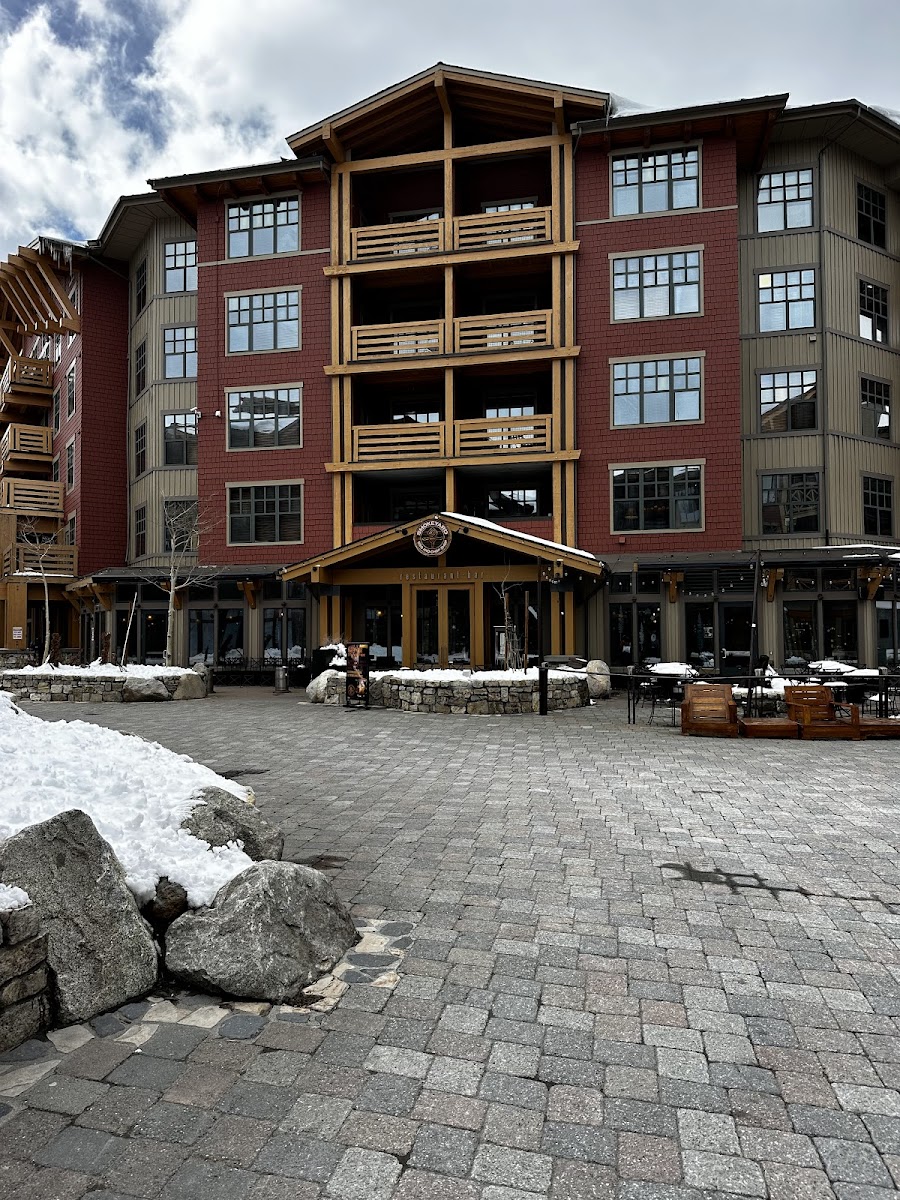 Canyon Lodge