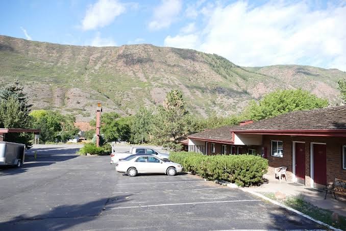 Frontier Lodge photo 3