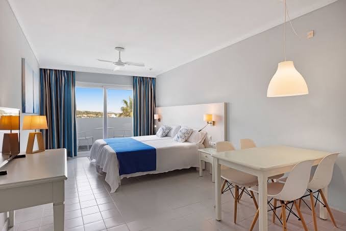 Room 1