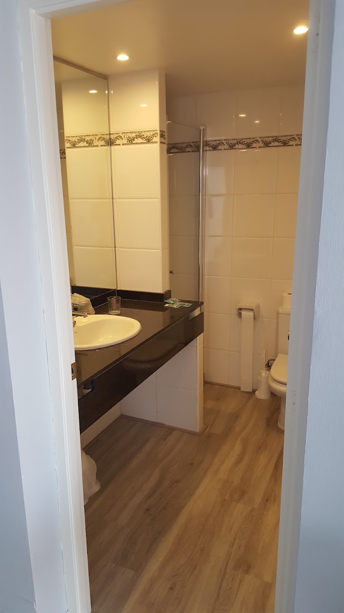Room 8
