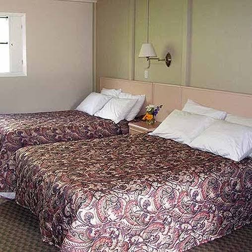 Bell Mountain Motel McBride photo 2