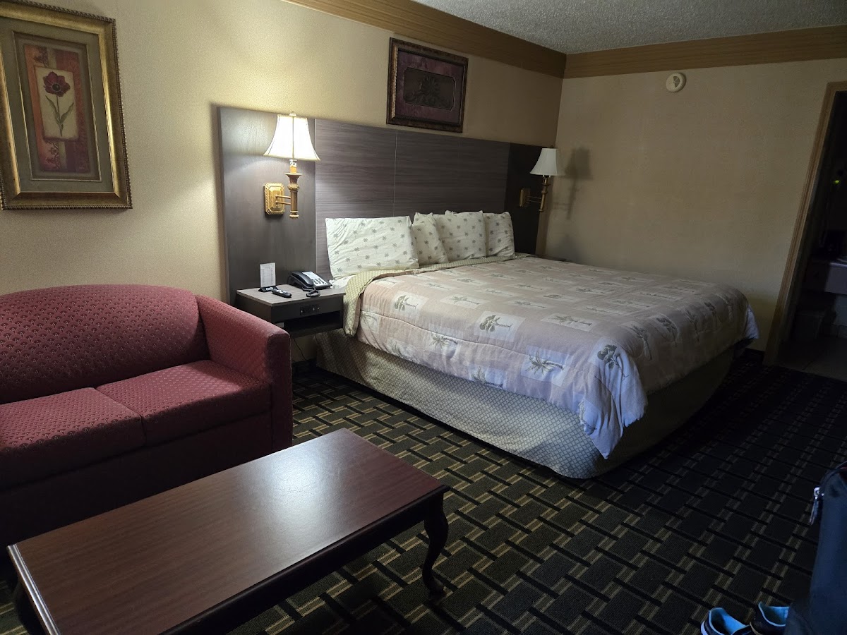 Executive Inn & Suites Springdale photo 2