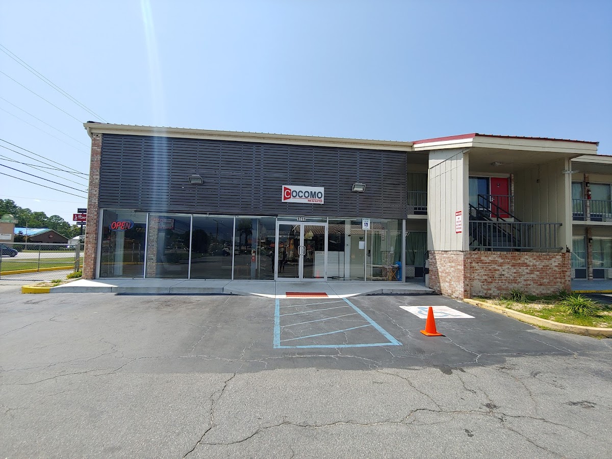 Cocomo Inn & Suites