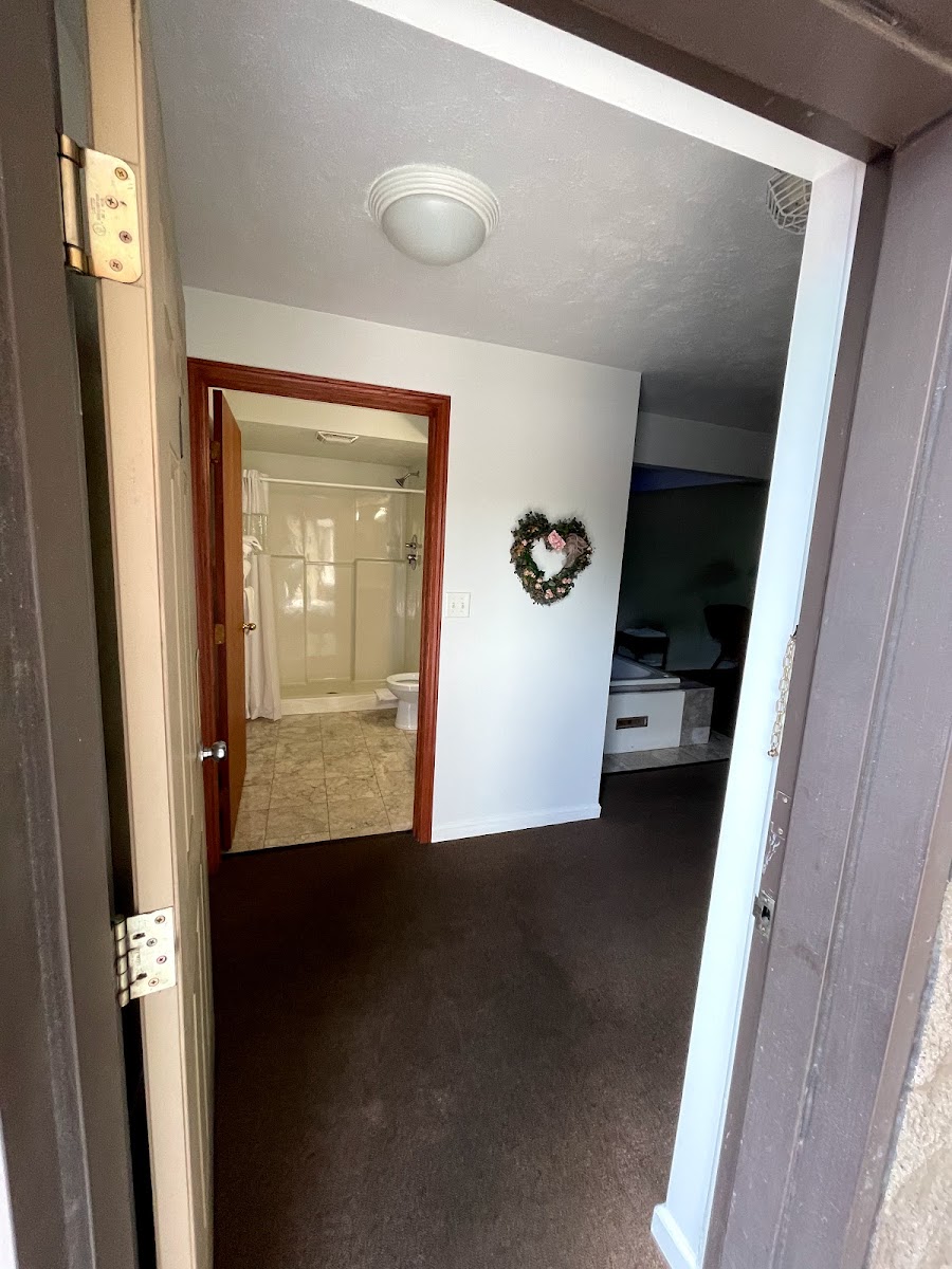 VIBE INN - WHIRLPOOL SUITES photo 3