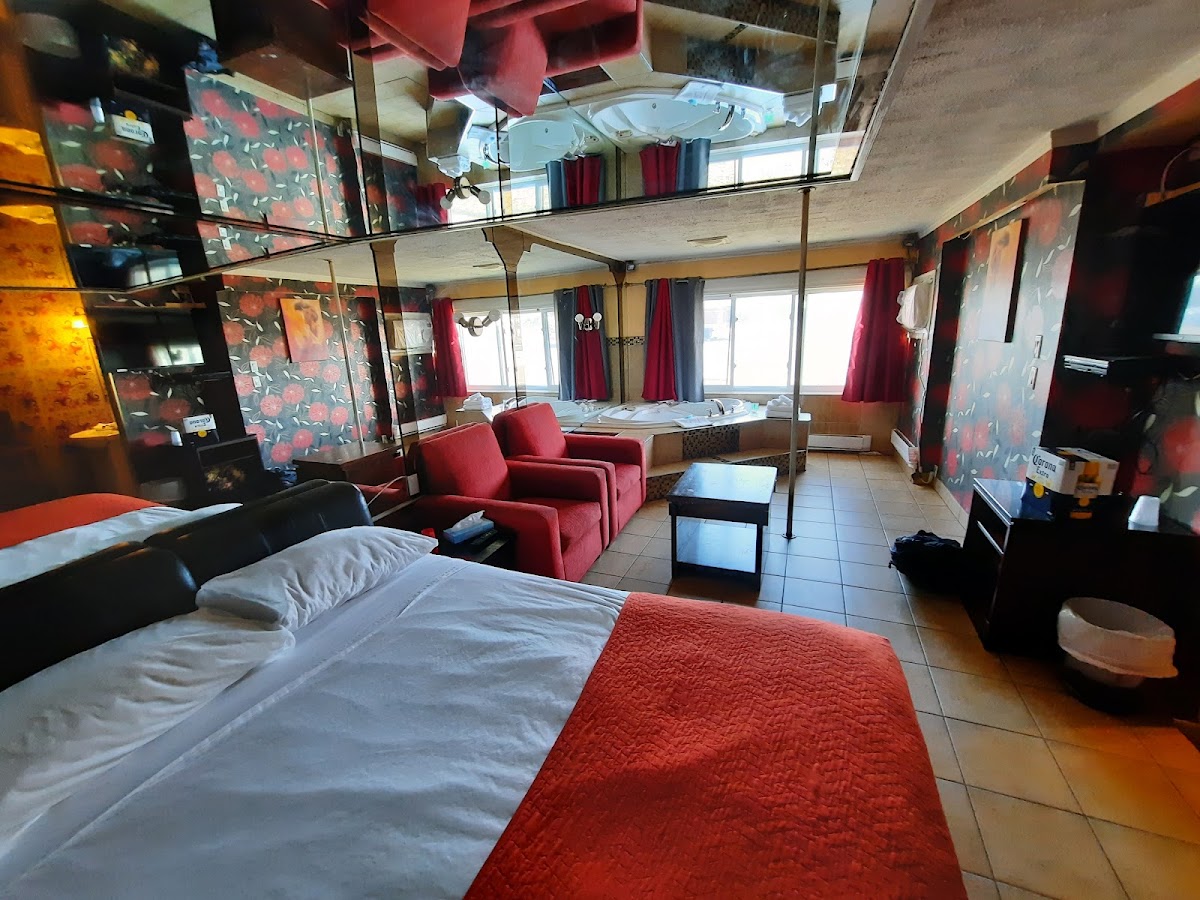 Auberge Chomedey Inn photo 2