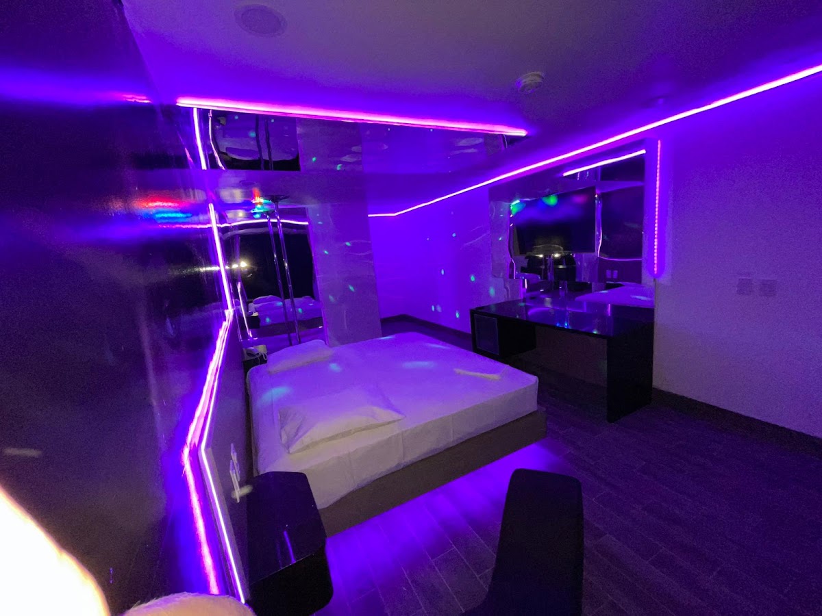 MotelX Orlando photo 2