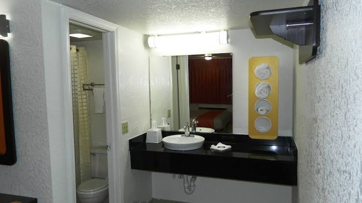 Motel 6 Oklahoma City, OK - Airport East photo 3
