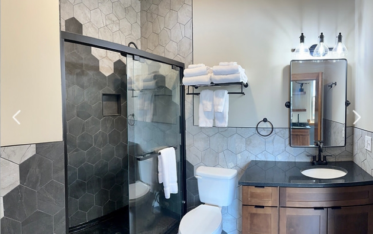 The Lodge Luxury Suites photo 3