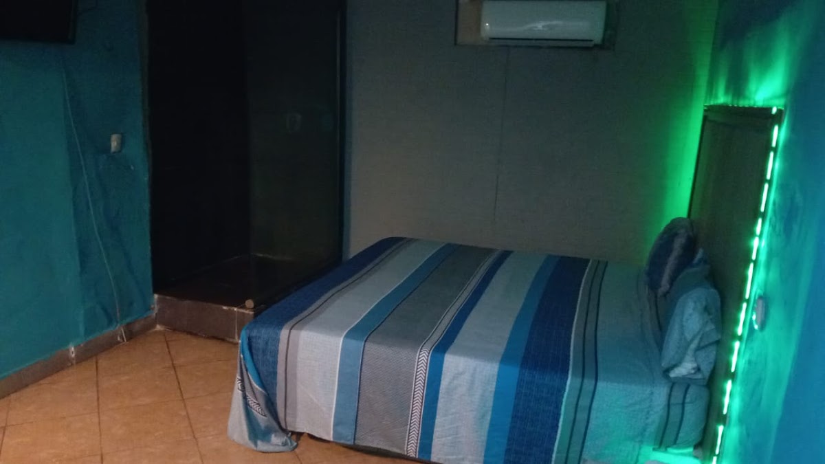 Motel blue