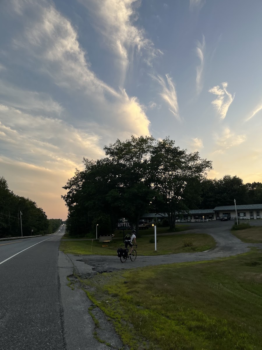 Rocky Ridge Motel photo 2