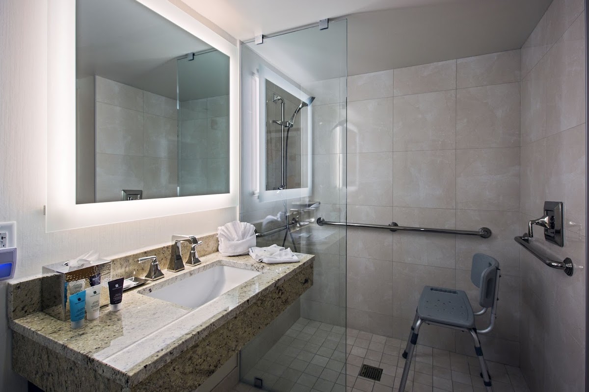 Crowne Plaza Philadelphia - King of Prussia by IHG photo 3