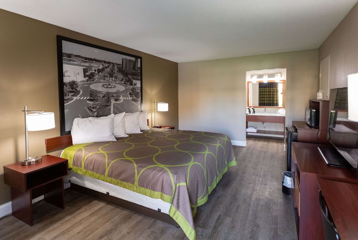 Super 8 by Wyndham Goldsboro photo 2